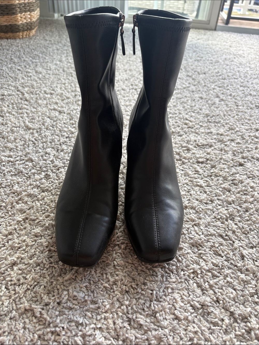 AEROSOLES Black Mid-Calf Square-Toe Zipper Boots